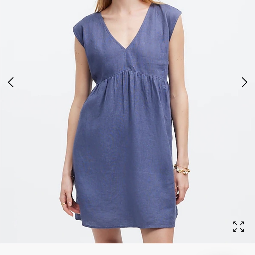 Relaxed empire waist mini dress size 4